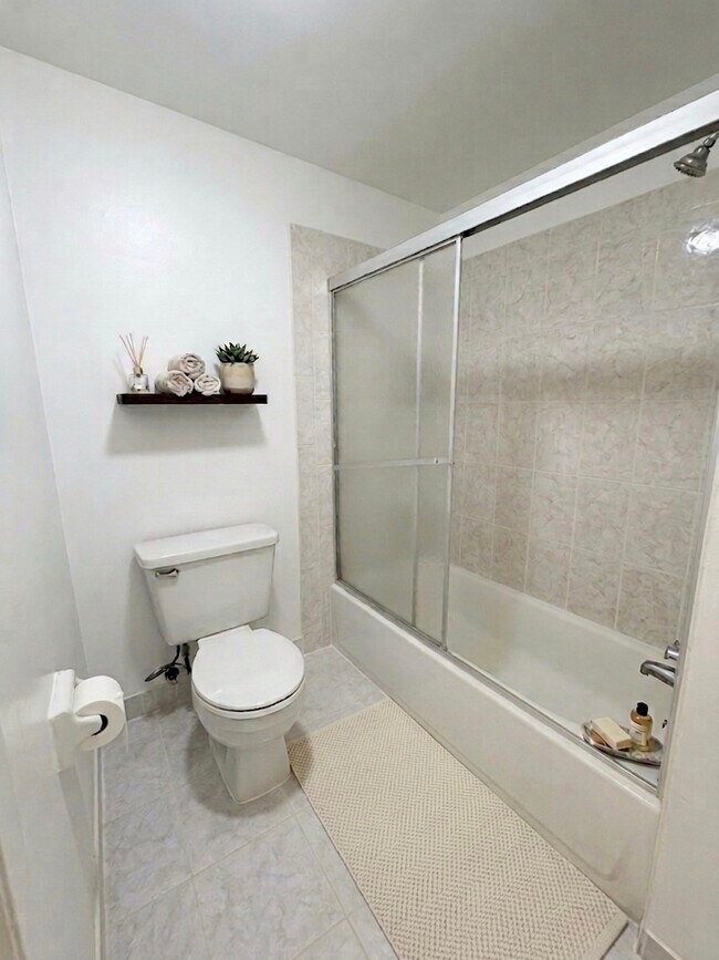 Baño - 9921 Bustleton Ave