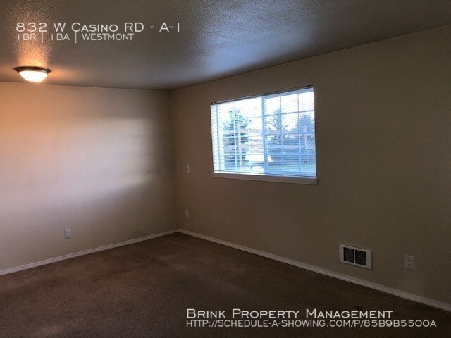 Building Photo - 832 W Casino Rd