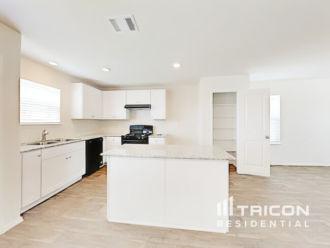 Building Photo - 3423 Stoney Bayou