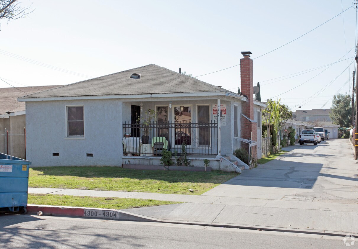 Foto principal - 4900-4904 Live Oak St