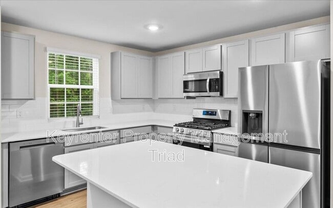 Photo - 1751 Mallard Dr House