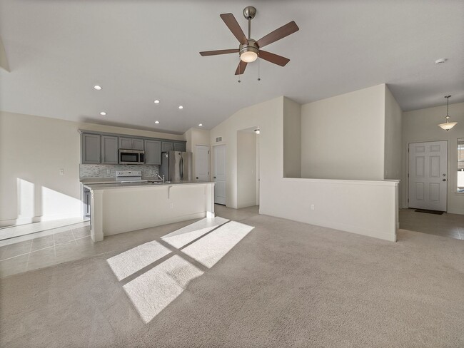 Building Photo - Excellent Home in Great Johnstown Area Available For Quick Move-In!