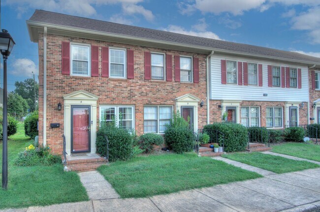 Foto del edificio - 6242 Old Pineville Rd