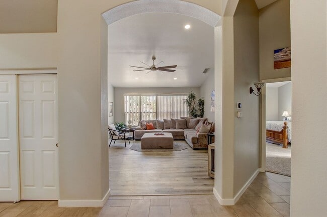 Building Photo - 5432 W Muriel Dr