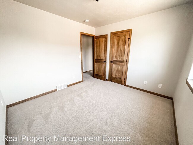 Building Photo - 3 br, 2.5 bath House - 6014 E Copper Pl