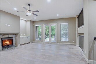 Building Photo - 1603 W 14th St