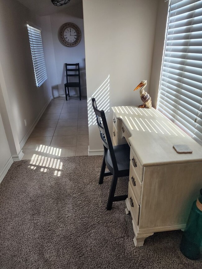 Building Photo - Furnished Studio in Oceanside