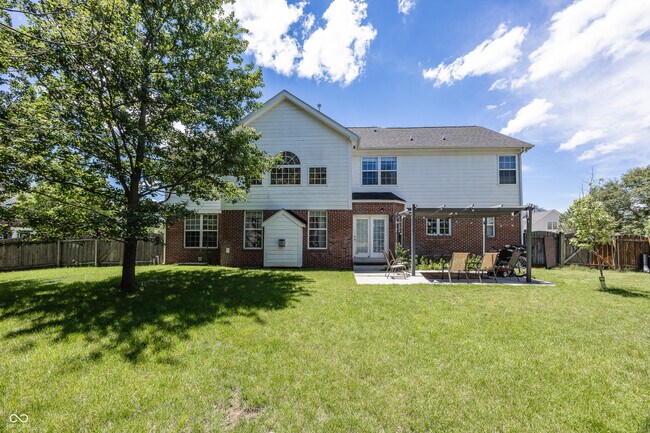 Foto del edificio - 5889 Pebblestream Dr