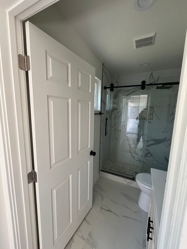 Foto del edificio - 14629 Haynes St