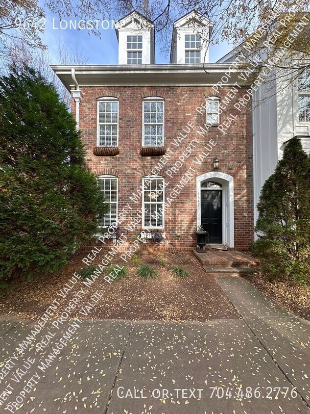 Primary Photo - Townhouse in best school, shopping, and re...