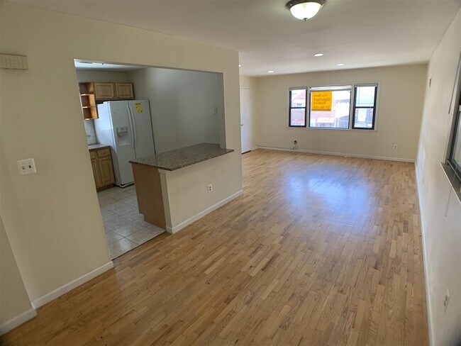 Building Photo - 25 Skillman Ave