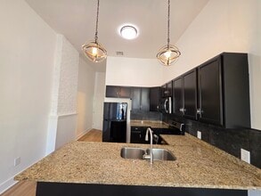 Building Photo - 2624 Palmyra St