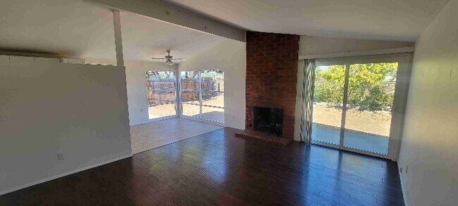 Foto del edificio - 9552 Fermi Ave