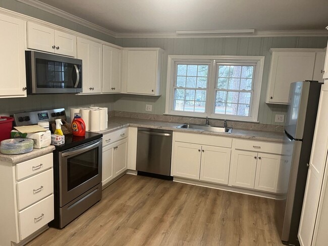 Building Photo - Peaceful Country Living in Gibsonville NC