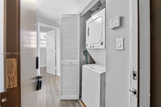 Building Photo - 1320 Drexel Ave