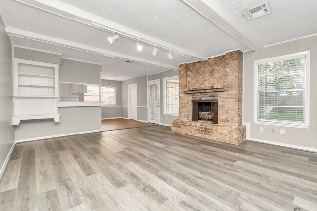 Building Photo - 12526 Hazelwood Ln