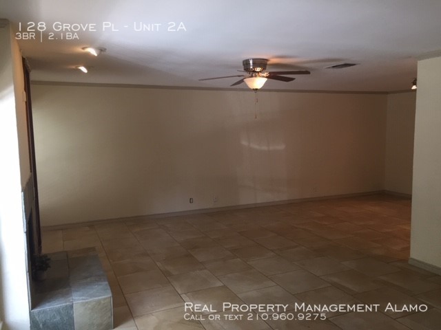 Foto del edificio - 128 Grove Pl