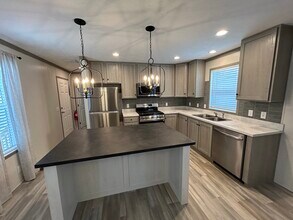 Building Photo - 701 Hawaii