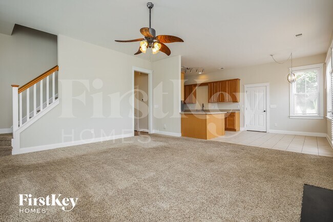 Foto del edificio - 228 Silverwood Ln