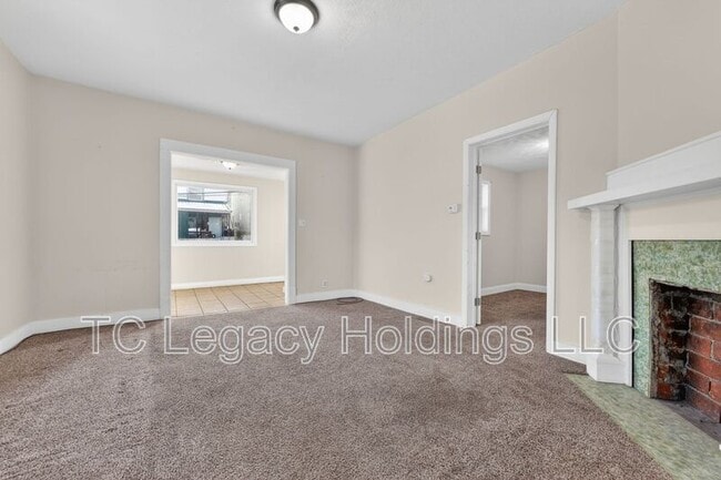 Foto del edificio - 388 Broaddus Ave