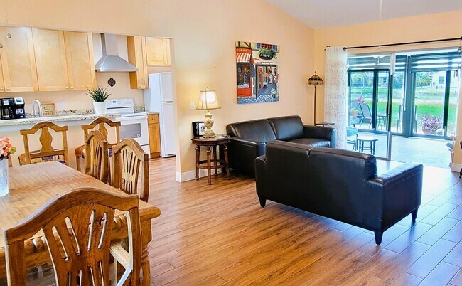 Foto del edificio - 160 Ramblewood Cir