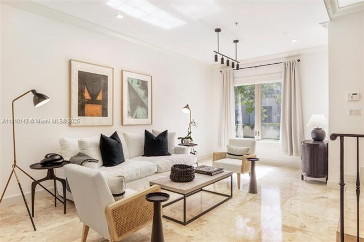 Foto principal - 7430 SW 56th Ct