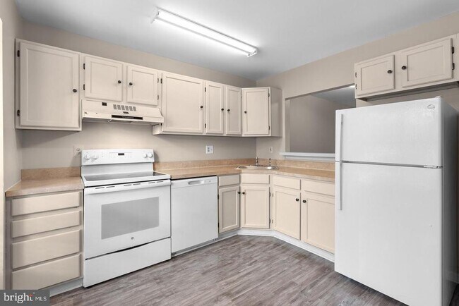 Building Photo - 9116 Tymat Ct