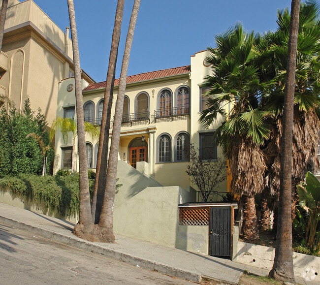 Building - 1930 Whitley Ave