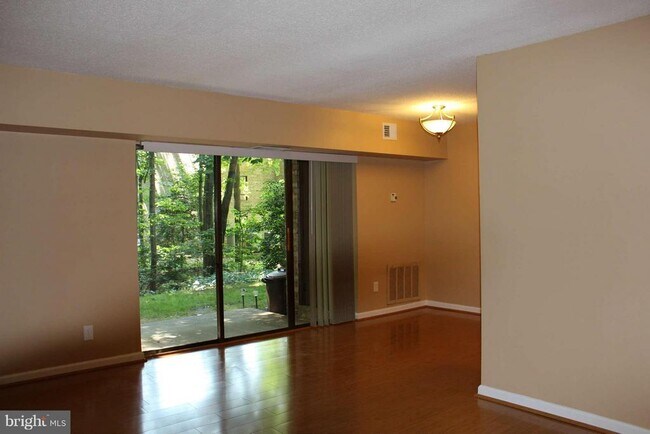 Foto del edificio - 11625 Stoneview Square
