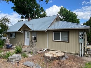 Building Photo - 515 S Meridian Rd