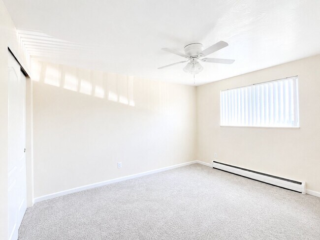 Foto del edificio - 375 S Depew St