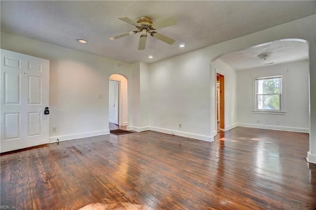 Building Photo - 3308 Hyde Cir