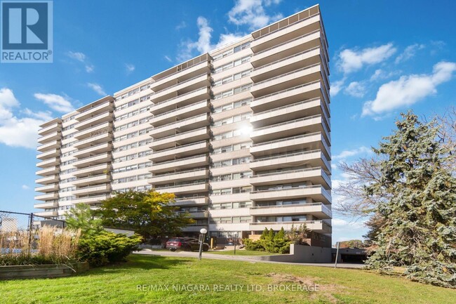 Building Photo - 215-215 Glenridge Ave