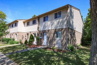 Building Photo - 166 Southdale Rd W