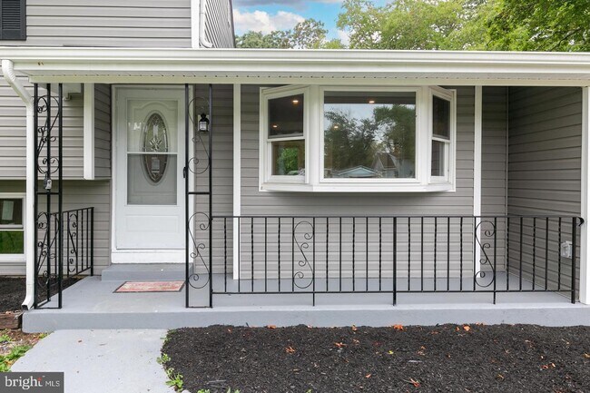 Building Photo - 37 Cedarbrook Rd