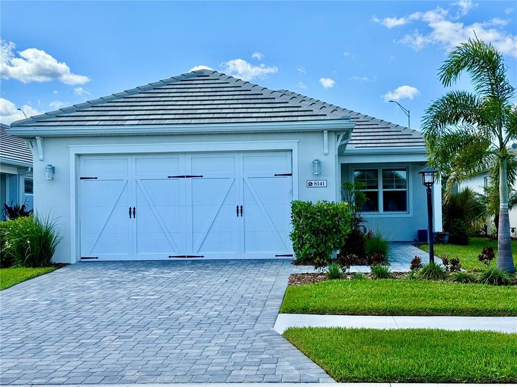 Foto principal - 8141 Sternway Rd