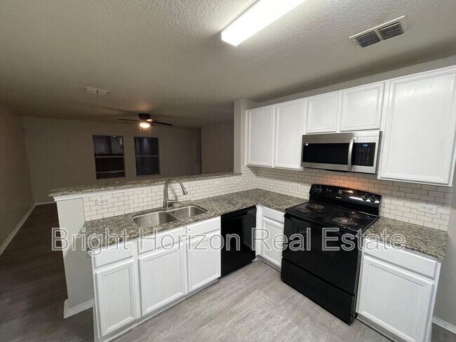 Building Photo - 1512 Queens Brook Ln