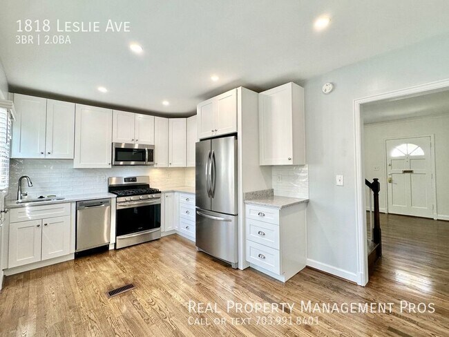 Foto del edificio - 1818 Leslie Ave