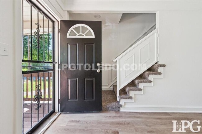 Foto del edificio - 3627 Burton Ave