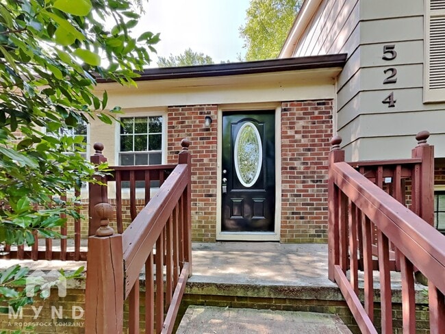 Building Photo - 524 E Millbrook Rd