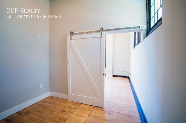 Building Photo - 1300 S 19th St