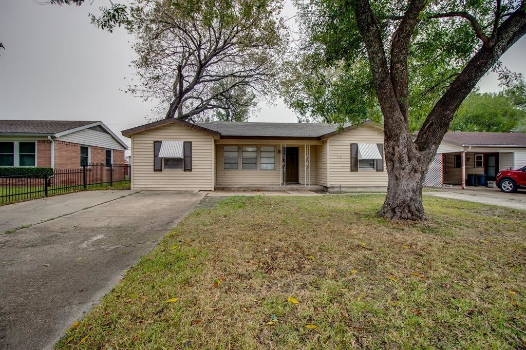 116 Highland Dr, Ennis, TX 75119 House for Rent in Ennis, TX