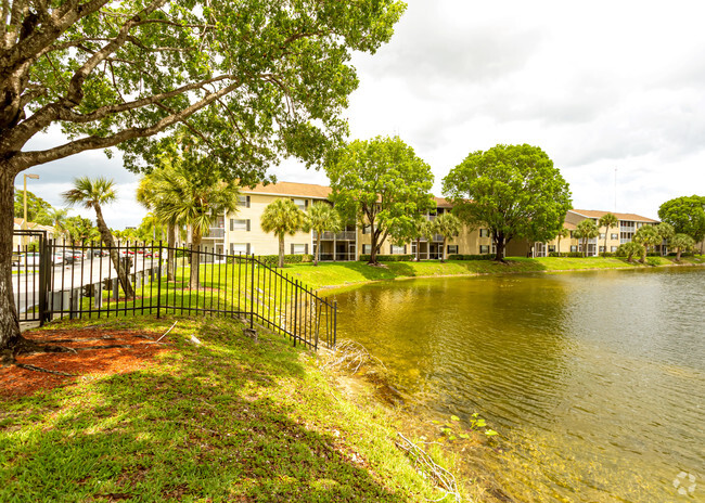 Advenir at Walden Lake Apartments - Miami, FL | Apartments.com