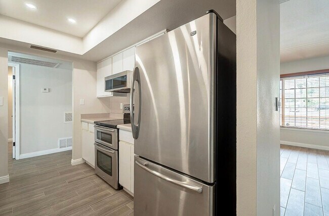 Foto del edificio - 8232 E Valley View Rd