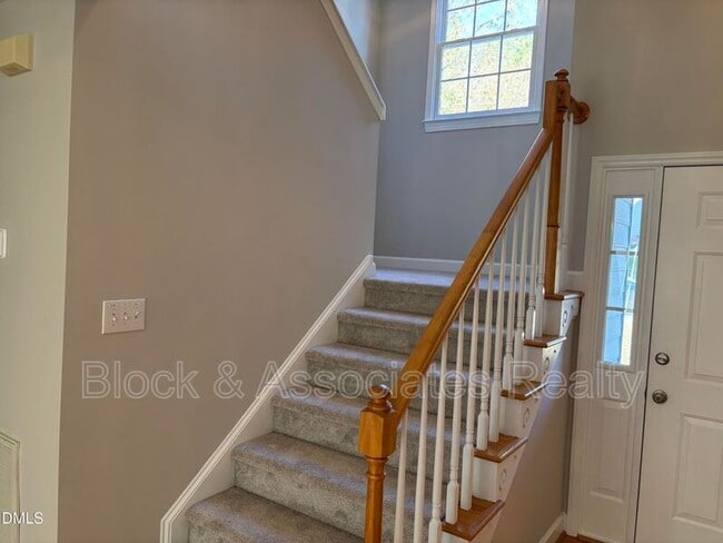 Building Photo - 820 Siena Dr