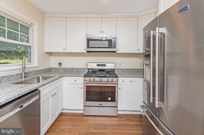 Building Photo - 5510 Trin St