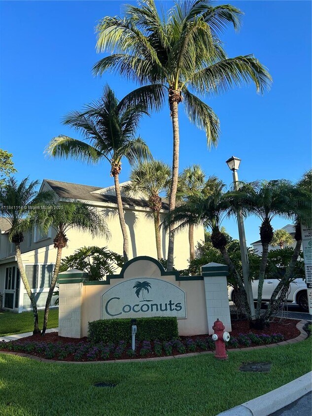 Foto principal - 16609 Hemingway Dr