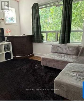 Building Photo - 378 Yonge St