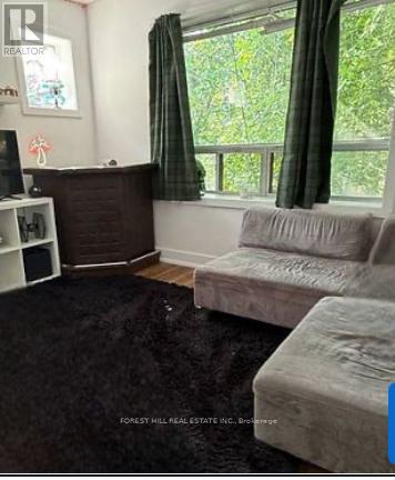 Photo du bâtiment - 378 Yonge St