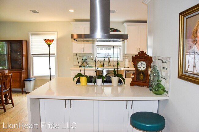 Foto del edificio - 3 br, 2 bath House - 462 North Shattuck